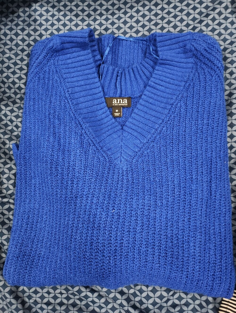 1997. Fire SALE get closet clearout apparel lot Womens EUC Shirts🎁